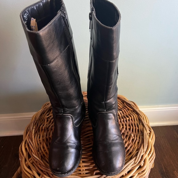 Girls black boots size 13 studs up side with zipper. - Picture 4 of 6